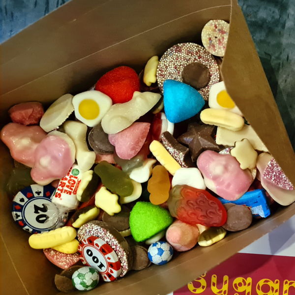1 Kilo Half 'N' Half Box